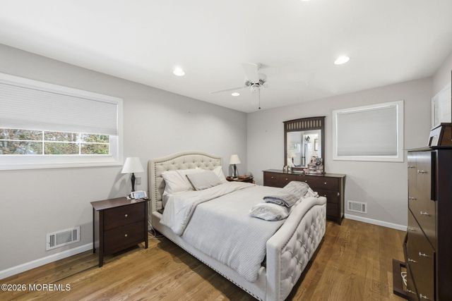 17 Dublin Lane, Hazlet, NJ 07730