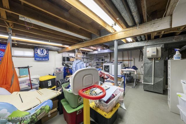 17 Dublin Lane, Hazlet, NJ 07730