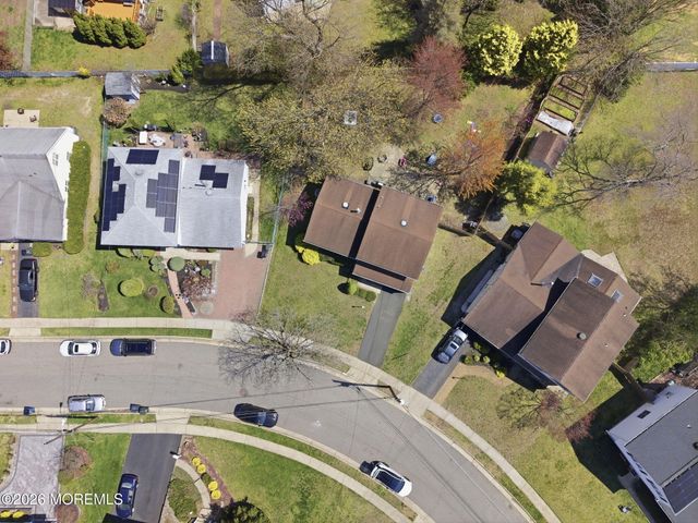 17 Dublin Lane, Hazlet, NJ 07730