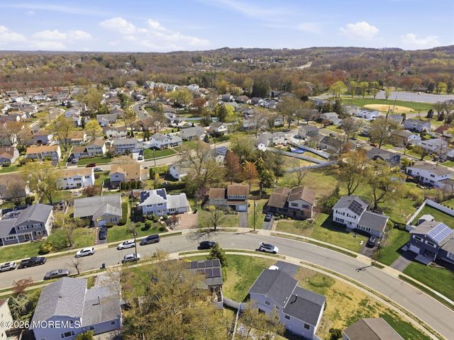 17 Dublin Lane, Hazlet, NJ 07730