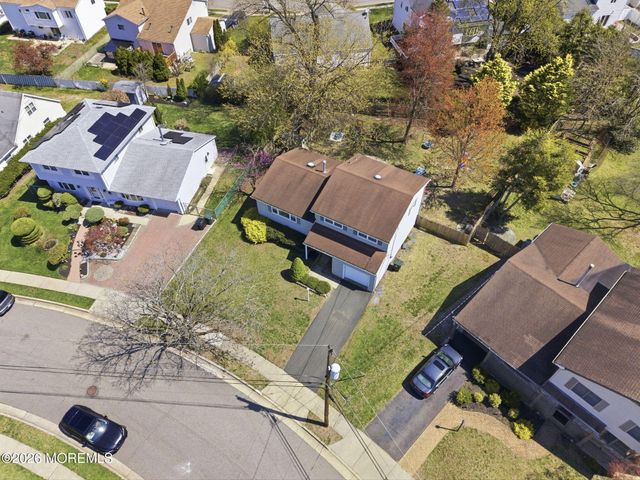 17 Dublin Lane, Hazlet, NJ 07730