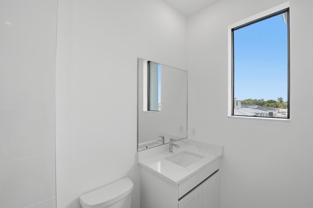 7738 Longchamp Lane, Lake Worth, FL 33449