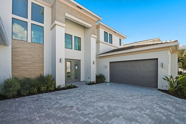 7738 Longchamp Lane, Lake Worth, FL 33449