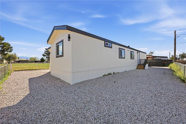 211 West Duck Creek Road, Pahrump, NV 89048