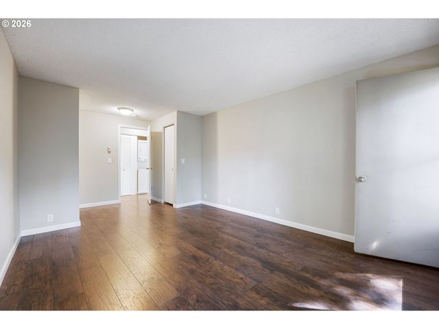 11724 Sw BOONES BEND Dr, Beaverton, OR 97008