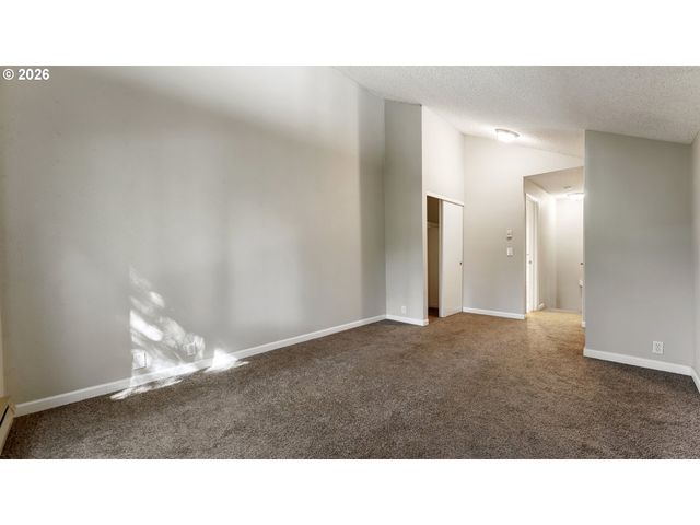 11724 Sw BOONES BEND Dr, Beaverton, OR 97008