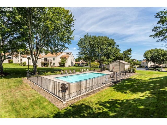 11724 Sw BOONES BEND Dr, Beaverton, OR 97008