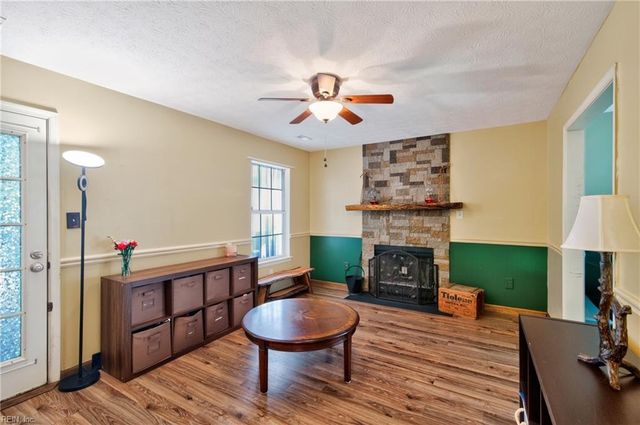 707 Ketch CT, Newport News, VA 23608