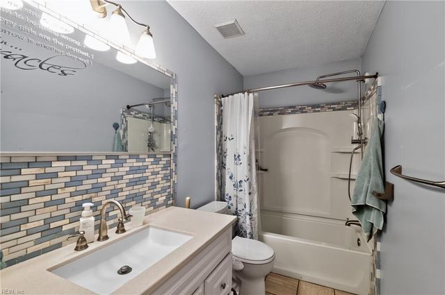 707 Ketch CT, Newport News, VA 23608