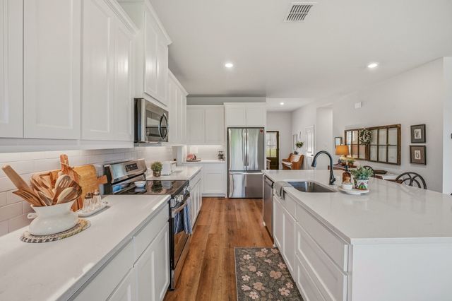127 Mesa Drive, Glen Rose, TX 76043