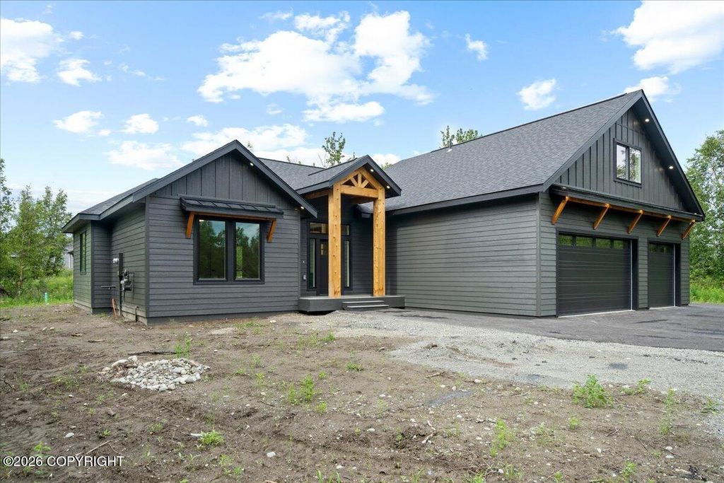 799 W Montana Drive, Palmer, AK 99645