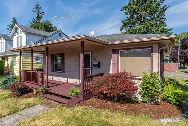 1447 9th Avenue, Longview, WA 98632