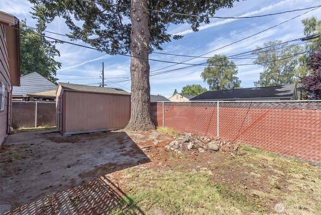 1447 9th Avenue, Longview, WA 98632