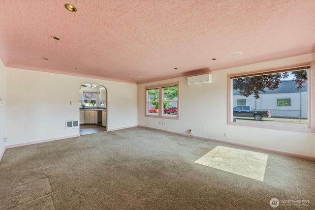 1447 9th Avenue, Longview, WA 98632