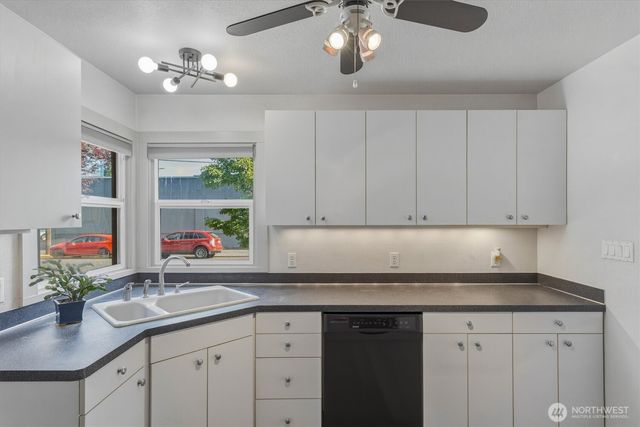 1447 9th Avenue, Longview, WA 98632