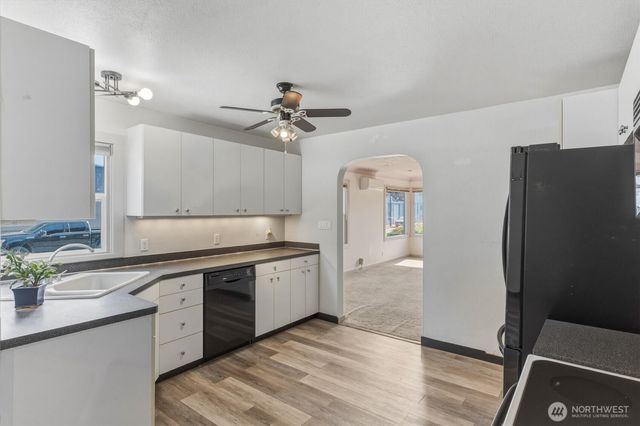 1447 9th Avenue, Longview, WA 98632