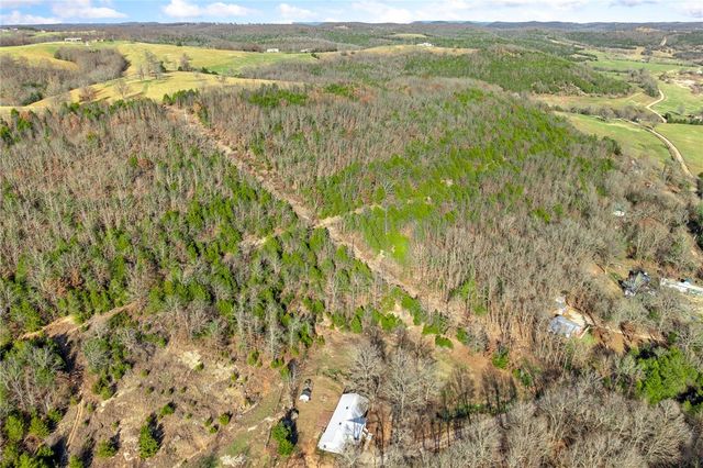 7001 Bear Creek Drive, Harrison, AR 72601