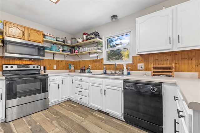 7001 Bear Creek Drive, Harrison, AR 72601