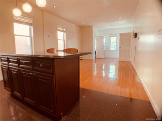 23-28 28th Street 28 Street, Astoria, NY 11105