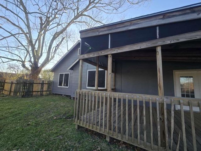 600 E Fayle Street, Baytown, TX 77520