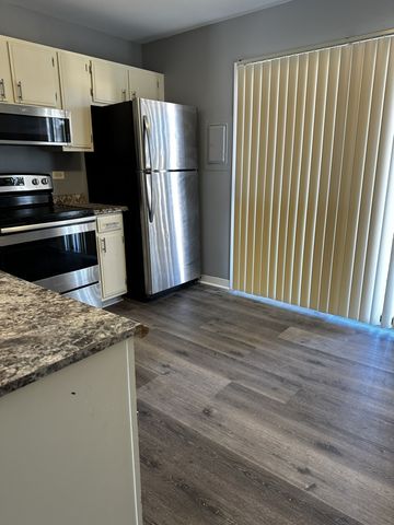 190 S Waters Edge Drive 302, Glendale Heights, IL 60139