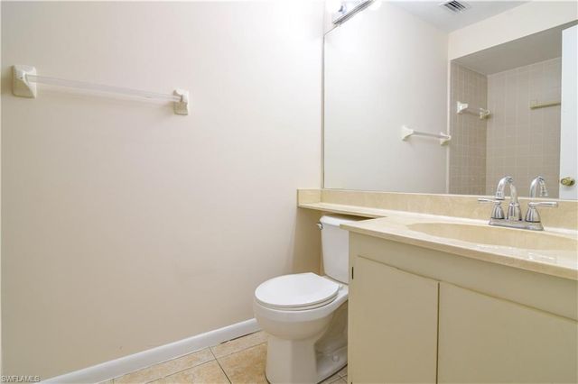 10514 Newbury CT, Lehigh Acres, FL 33936