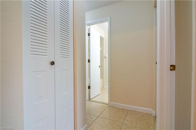 10514 Newbury CT, Lehigh Acres, FL 33936