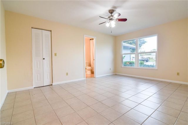 10514 Newbury CT, Lehigh Acres, FL 33936