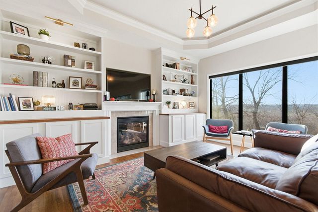 1801 CALEDON CT, Columbia, MO 65203