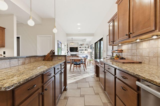 1801 CALEDON CT, Columbia, MO 65203