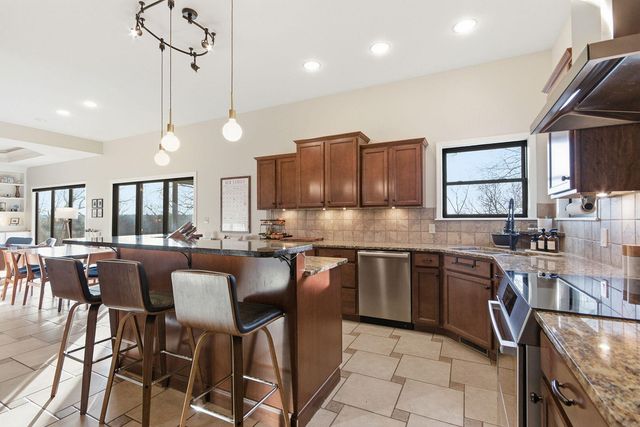 1801 CALEDON CT, Columbia, MO 65203