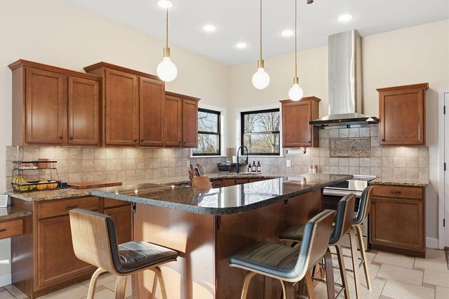 1801 CALEDON CT, Columbia, MO 65203