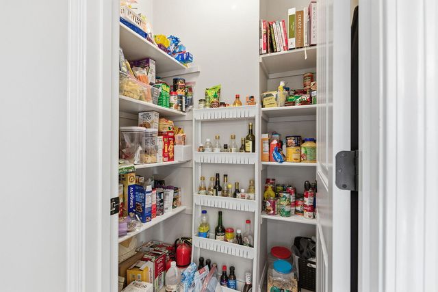 1801 CALEDON CT, Columbia, MO 65203