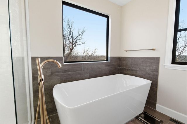 1801 CALEDON CT, Columbia, MO 65203