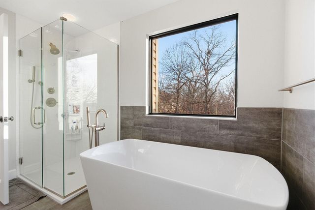 1801 CALEDON CT, Columbia, MO 65203