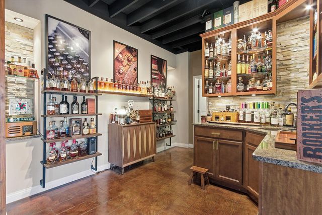 1801 CALEDON CT, Columbia, MO 65203