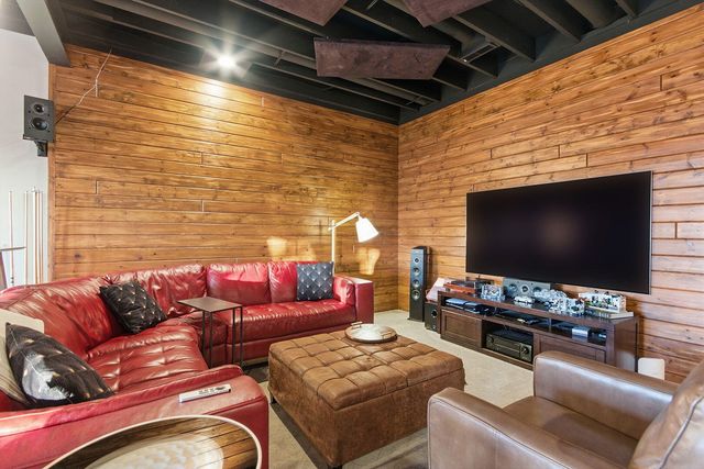 1801 CALEDON CT, Columbia, MO 65203