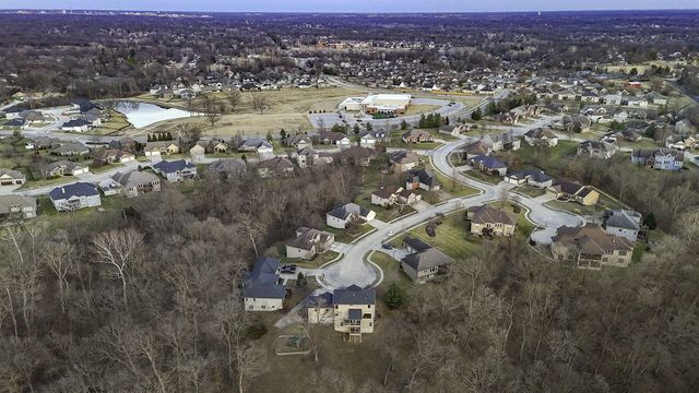 1801 CALEDON CT, Columbia, MO 65203