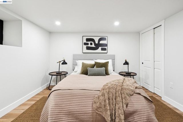 800 Trestle Glen Rd, Oakland, CA 94610