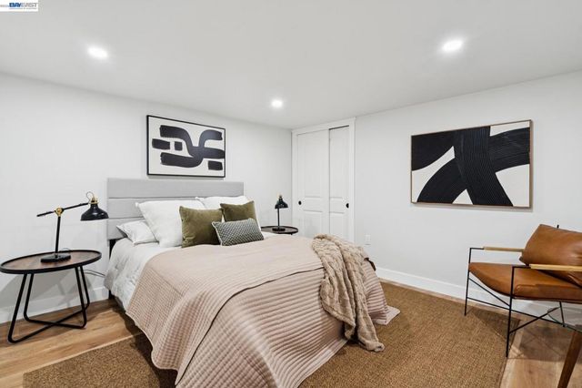 800 Trestle Glen Rd, Oakland, CA 94610