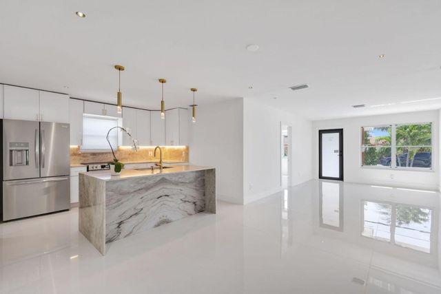 3349 El Vedado Court, West Palm Beach, FL 33405