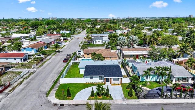 3349 El Vedado Court, West Palm Beach, FL 33405