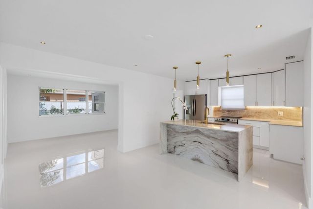 3349 El Vedado Court, West Palm Beach, FL 33405