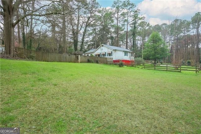 1105 Lakeshore Drive, Jonesboro, GA 30236