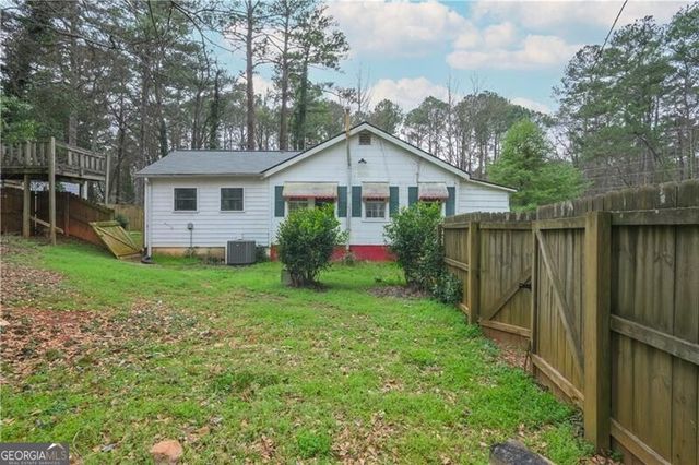 1105 Lakeshore Drive, Jonesboro, GA 30236