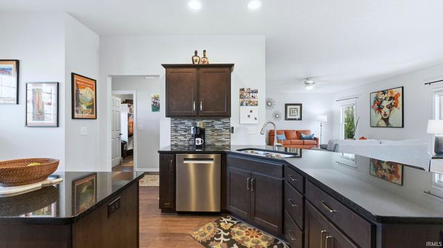 11233 Tall Oak Run, Fort Wayne, IN 46845