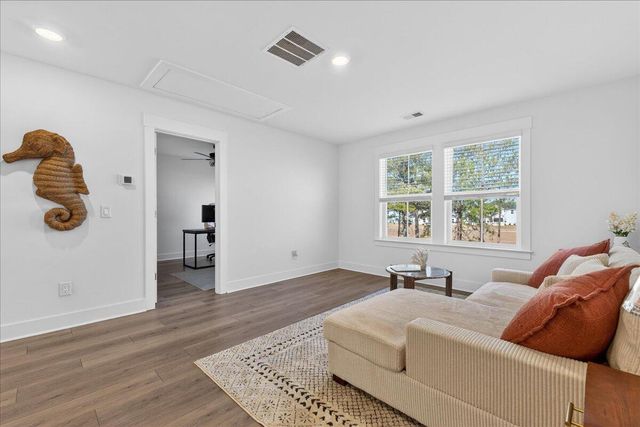 332 Calm Water Way, Summerville, SC 29486