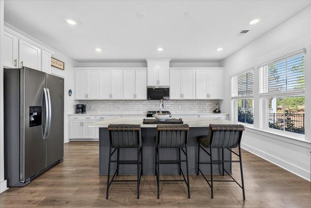 332 Calm Water Way, Summerville, SC 29486