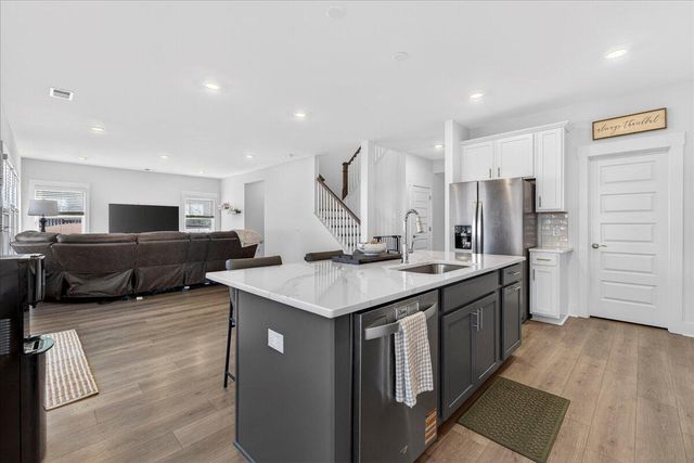 332 Calm Water Way, Summerville, SC 29486