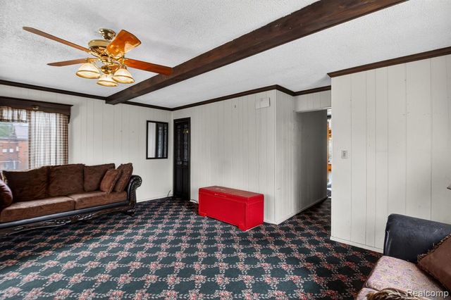 29901 Kelly Road, Roseville, MI 48066